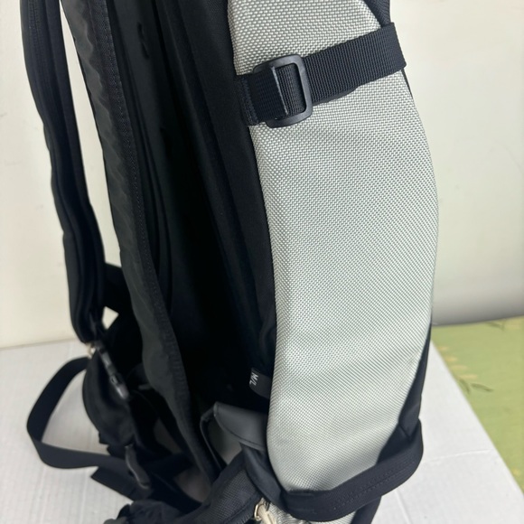 OSPREY Switch 14-Hydration backpack-Medium - Picture 7 of 16
